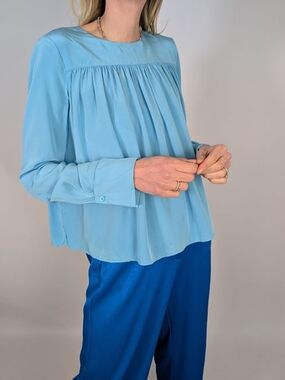 LIKE NEW Diane Von Furstenberg Blue Silk Pleated Long-Sleeve Blouse Size 14